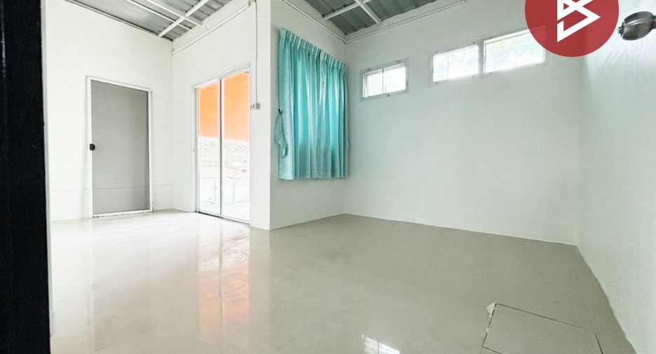 For sale 3 bedrooms townhouse in Mueang Chon Buri, Chonburi