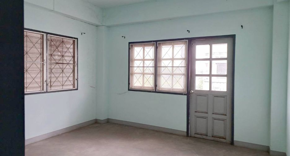 For sale 2 bedrooms retail Space in Nong Chok, Bangkok
