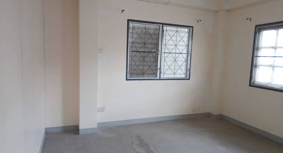 For sale 2 bedrooms retail Space in Nong Chok, Bangkok