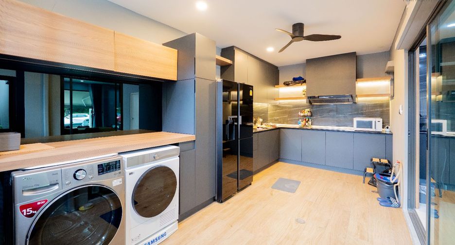 For sale 3 bedrooms townhouse in Bang Kruai, Nonthaburi