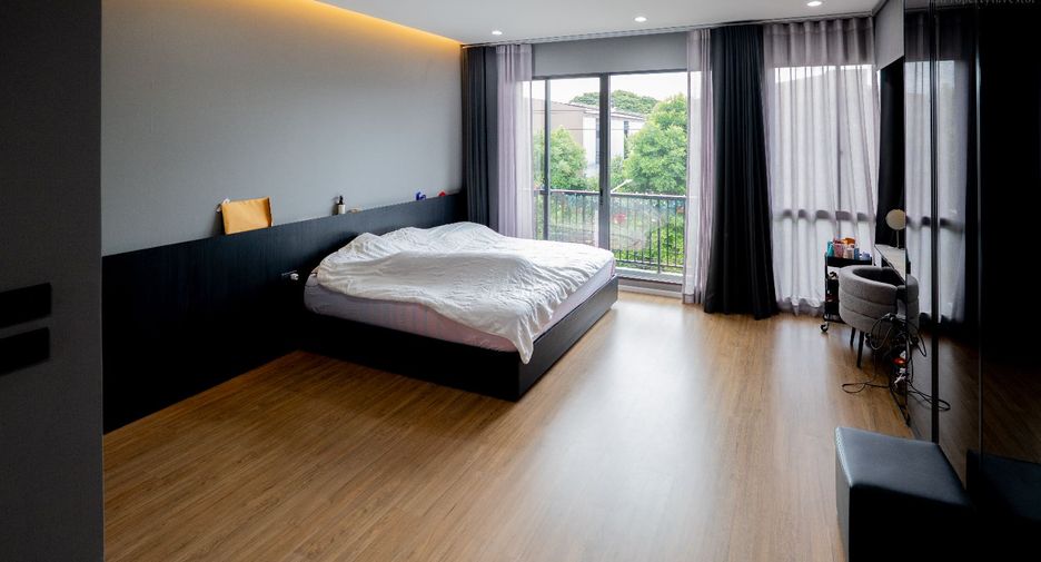 For sale 3 bedrooms townhouse in Bang Kruai, Nonthaburi