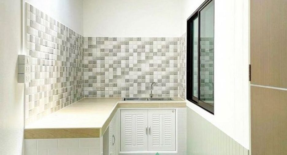 For sale 3 bedrooms townhouse in Thanyaburi, Pathum Thani