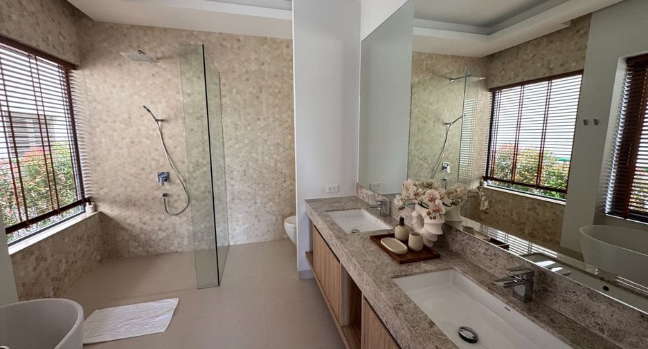 Villa en venta de 4 habitaciones en Thalang, Phuket