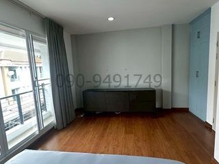 For rent 4 bedrooms townhouse in Chom Thong, Bangkok