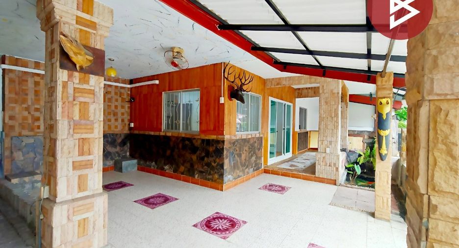 For sale 3 bedrooms house in Nong Chok, Bangkok