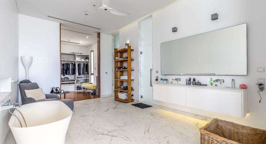 For sale 4 bedrooms condo in Thalang, Phuket