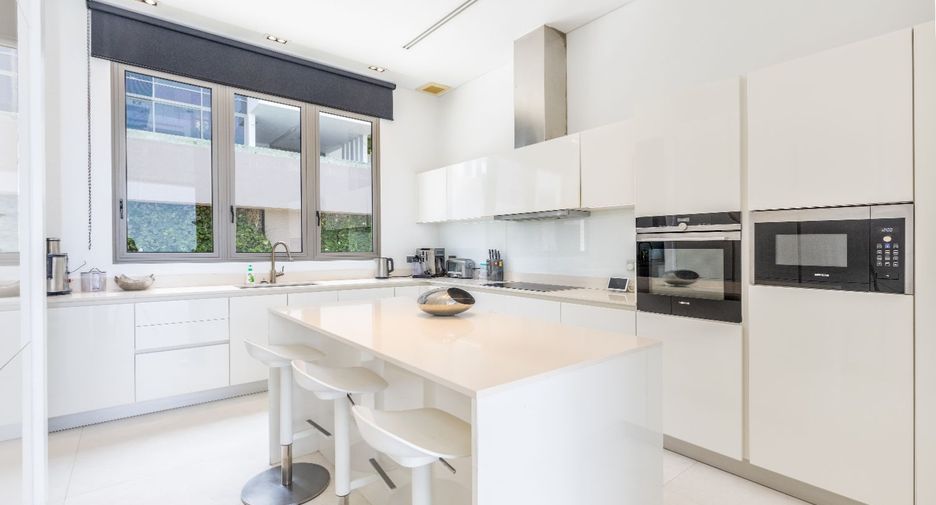 For sale 4 bedrooms condo in Thalang, Phuket