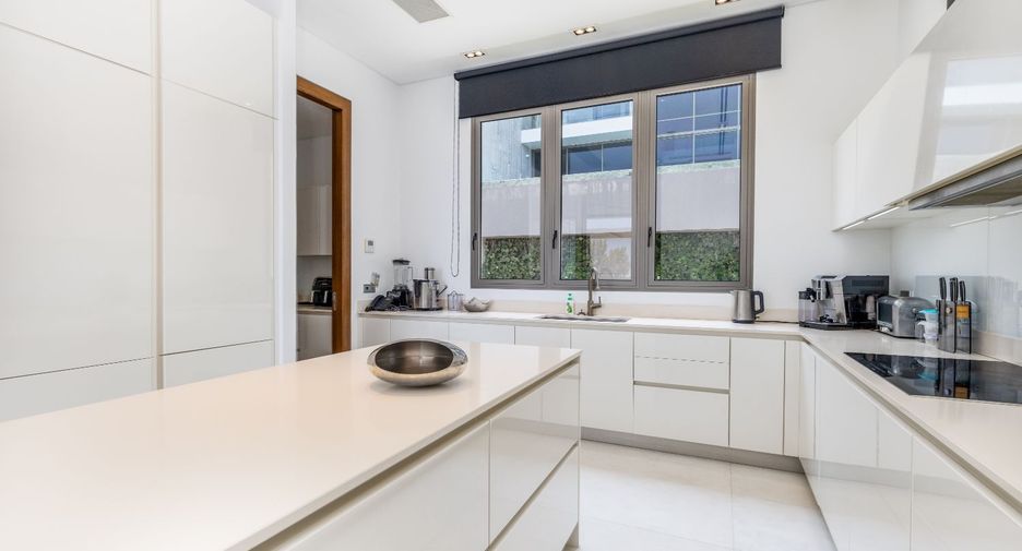 For sale 4 bedrooms condo in Thalang, Phuket