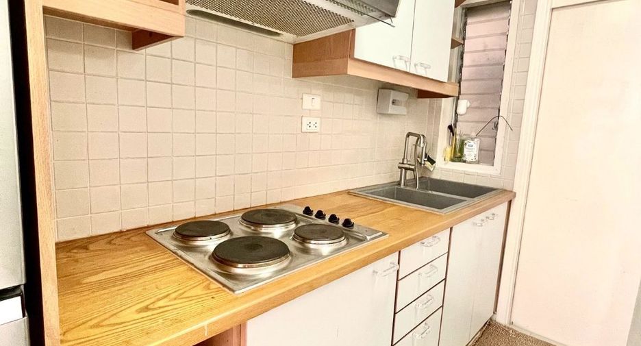 For sale 2 bedrooms condo in Yan Nawa, Bangkok