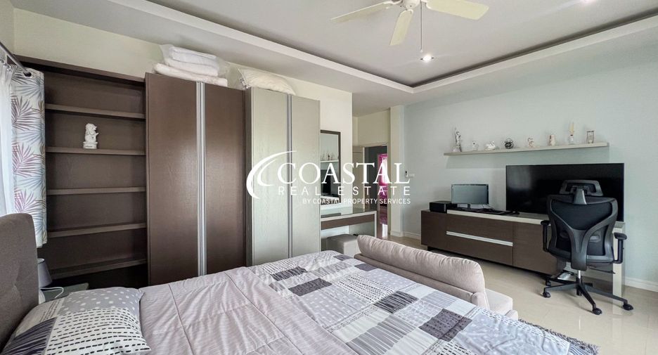 For sale 4 bedrooms house in Bang Lamung, Chonburi
