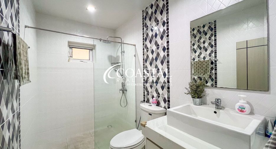 For sale 4 bedrooms house in Bang Lamung, Chonburi