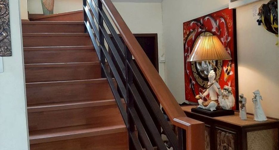 For rent 3 bedrooms house in Saraphi, Chiang Mai