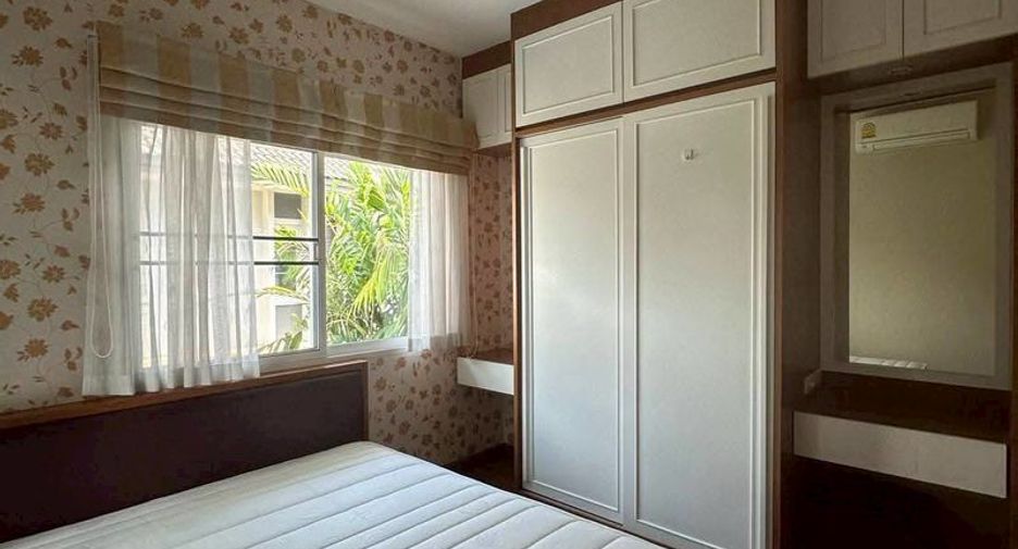 For rent 3 bedrooms house in Saraphi, Chiang Mai