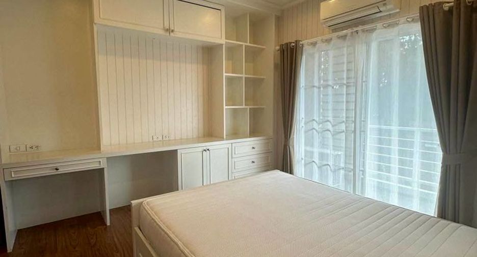 For rent 3 bedrooms house in Saraphi, Chiang Mai