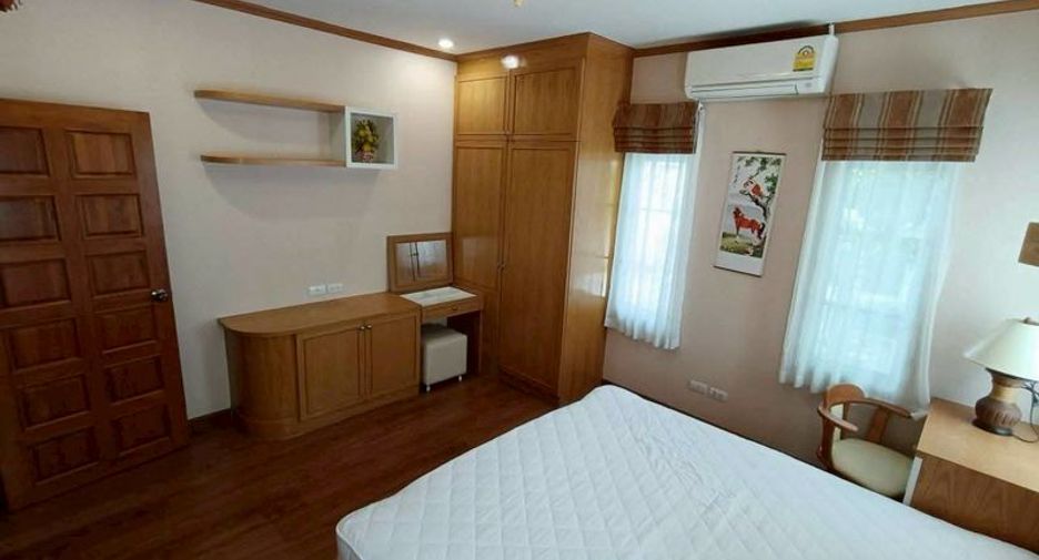 For rent 3 bedrooms house in Saraphi, Chiang Mai