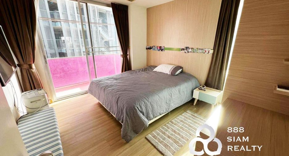 For sale 2 bedrooms condo in Huai Khwang, Bangkok