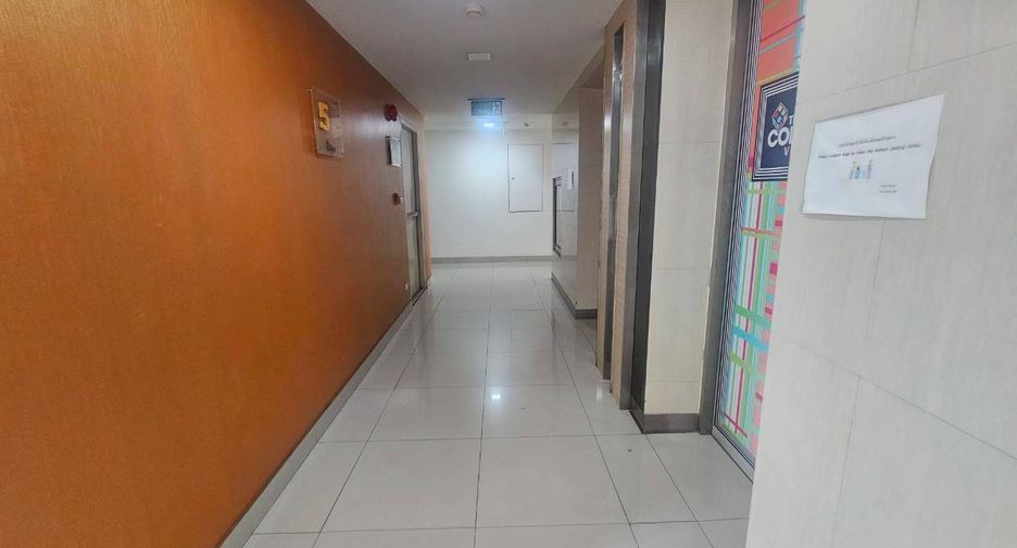 For sale 2 bedrooms condo in Huai Khwang, Bangkok