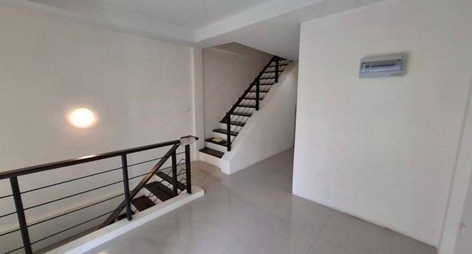 Gewerbefläche zum Kauf mit 3 Zimmer in Mueang Khon Kaen, Khon Kaen