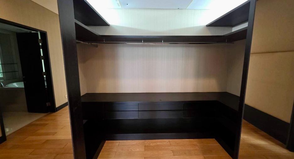 Condo en venta de 3 habitaciones en Pathum Wan, Bangkok