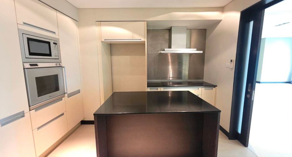Condo en venta de 3 habitaciones en Pathum Wan, Bangkok