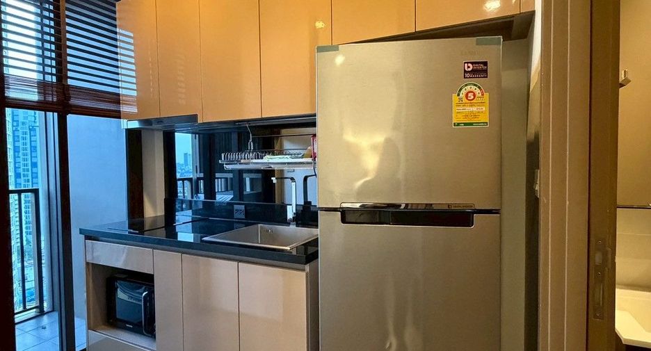 For rent 1 bed condo in Khlong Toei, Bangkok