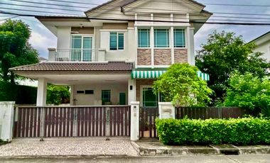 Casa en venta de 3 habitaciones en Bang Kapi, Bangkok