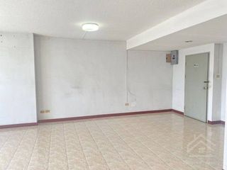 出售 1 卧室 公寓 在 Yan Nawa, 曼谷