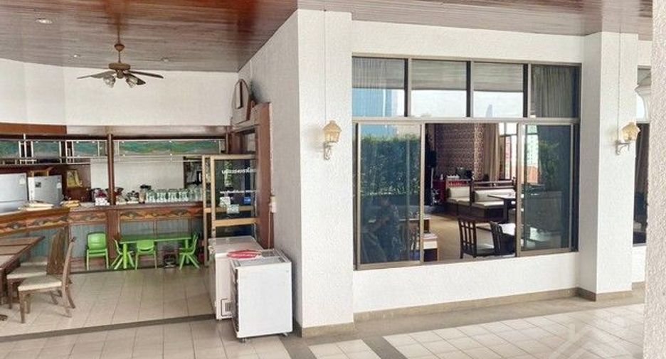 For sale 1 bed condo in Yan Nawa, Bangkok