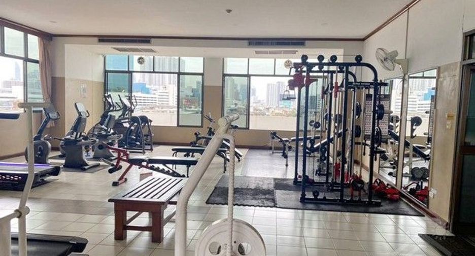 For sale 1 bed condo in Yan Nawa, Bangkok