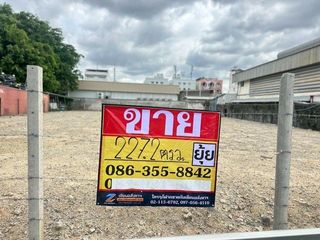 出售 土地 在 Bang Na, 曼谷