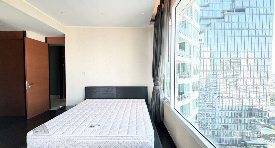 Condo en venta de 3 habitaciones en Sathon, Bangkok