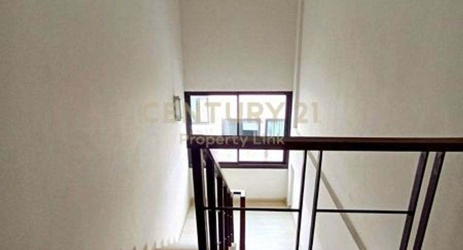 Reihenhaus zum Kauf mit 3 Zimmer in Wang Thonglang, Bangkok