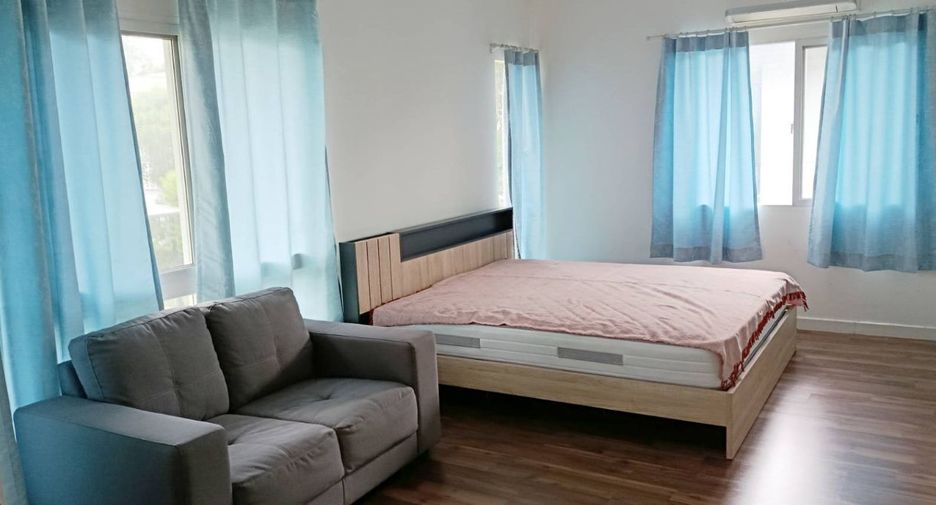 For rent 3 bedrooms house in San Kamphaeng, Chiang Mai