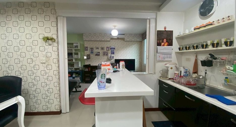For sale 5 bedrooms house in Pak Kret, Nonthaburi