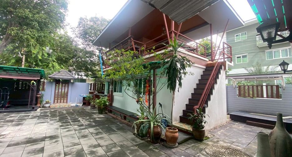 For sale 5 bedrooms house in Pak Kret, Nonthaburi