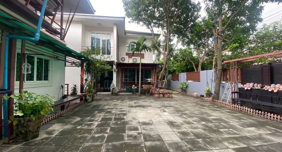 For sale 5 bedrooms house in Pak Kret, Nonthaburi