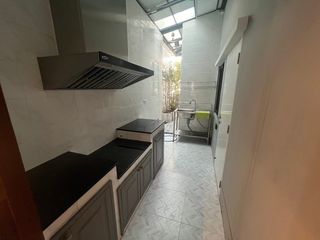 À vendre 4 chambres maison à Wang Thonglang, Bangkok