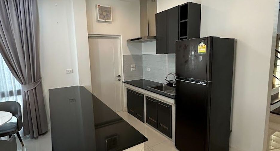À vendre 4 chambres maison à Wang Thonglang, Bangkok