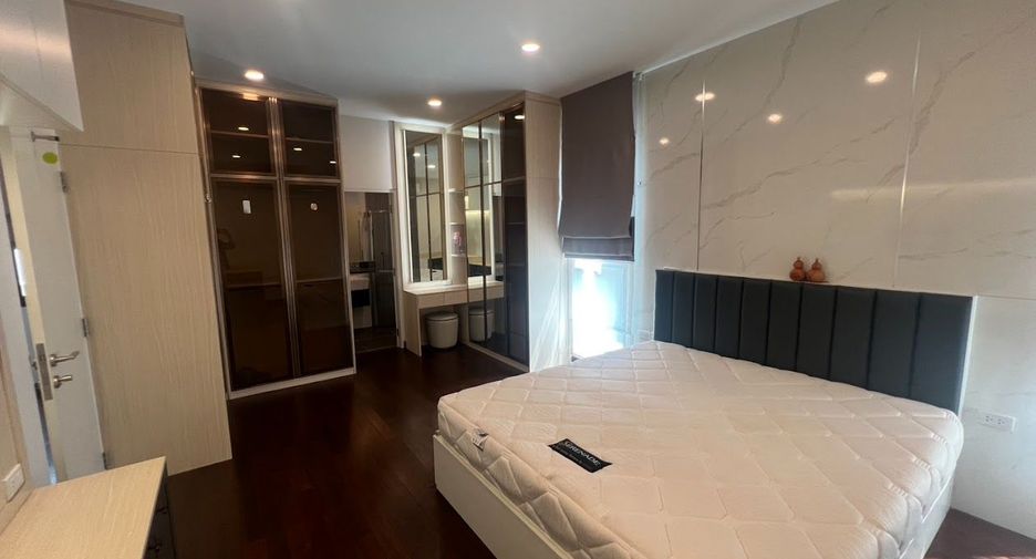 À vendre 4 chambres maison à Wang Thonglang, Bangkok