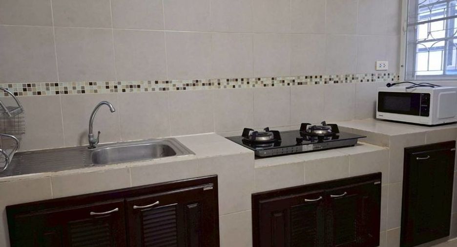 For rent 3 bedrooms house in Mueang Chiang Mai, Chiang Mai
