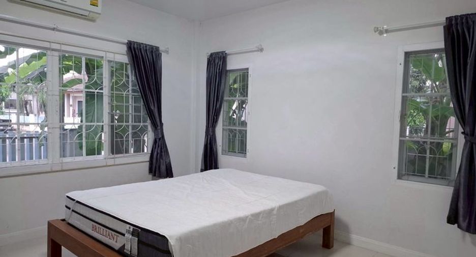 For rent 3 bedrooms house in Mueang Chiang Mai, Chiang Mai