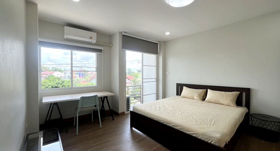 For rent 2 bedrooms townhouse in Mueang Chiang Mai, Chiang Mai