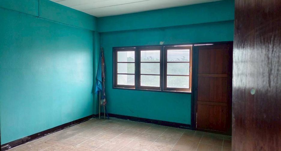 Local comercial en venta de 3 habitaciones en Mueang Nakhon Pathom, Nakhon Pathom