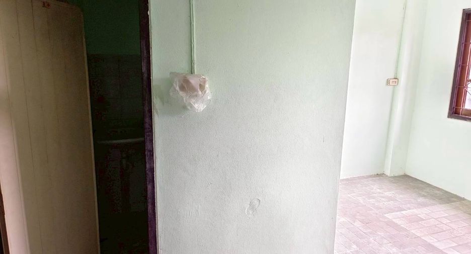 Local comercial en venta de 3 habitaciones en Mueang Nakhon Pathom, Nakhon Pathom
