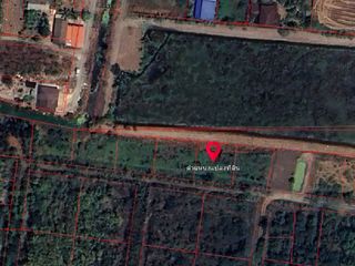 Terreno en venta en Sai Noi, Nonthaburi