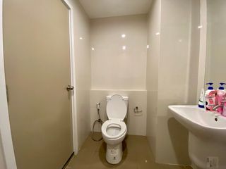 For sale 1 bed condo in Mueang Samut Prakan, Samut Prakan