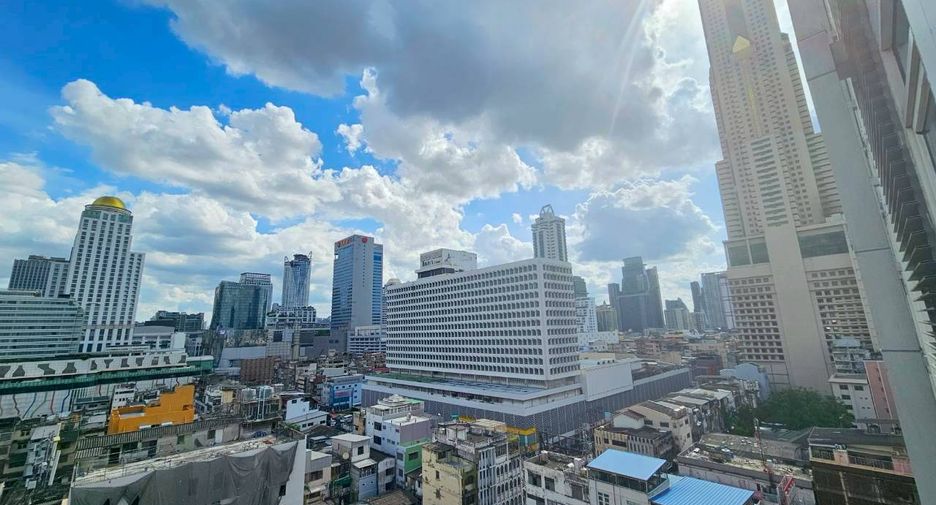 For sale 2 bedrooms condo in Ratchathewi, Bangkok