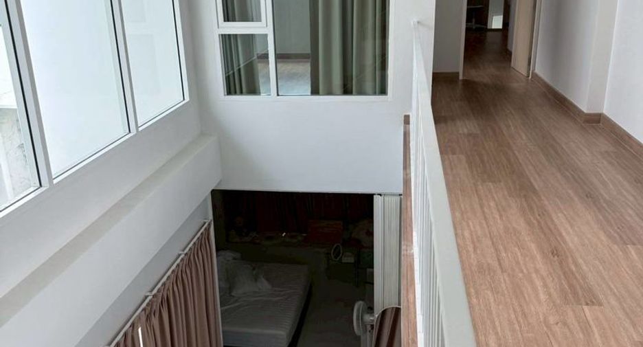 For rent 5 bedrooms house in Mueang Chiang Mai, Chiang Mai
