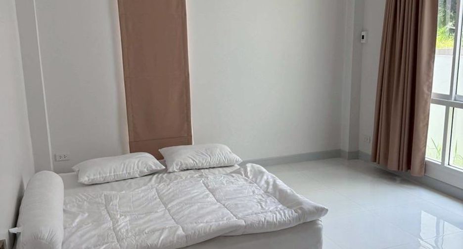 For rent 5 bedrooms house in Mueang Chiang Mai, Chiang Mai