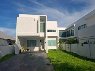 Haus zur Miete mit 5 Zimmer in Mueang Chiang Mai, Chiang Mai